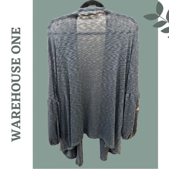 🛍️3/$40 Warehouse Women's Burnout Gray Cardigan Sweater Embroidered Sleeve 3X - Picture 3 of 6